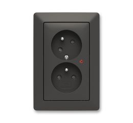 Zoni® zásuvka dvojnásobná s clonkami, natočenou dutinou a ochranou před přepětím 5593T-C02357 237 matná černá ABB