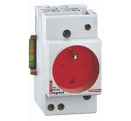 LG-4282 ZÁSUVKA 2P+T 16A CLON. NEZÁM.